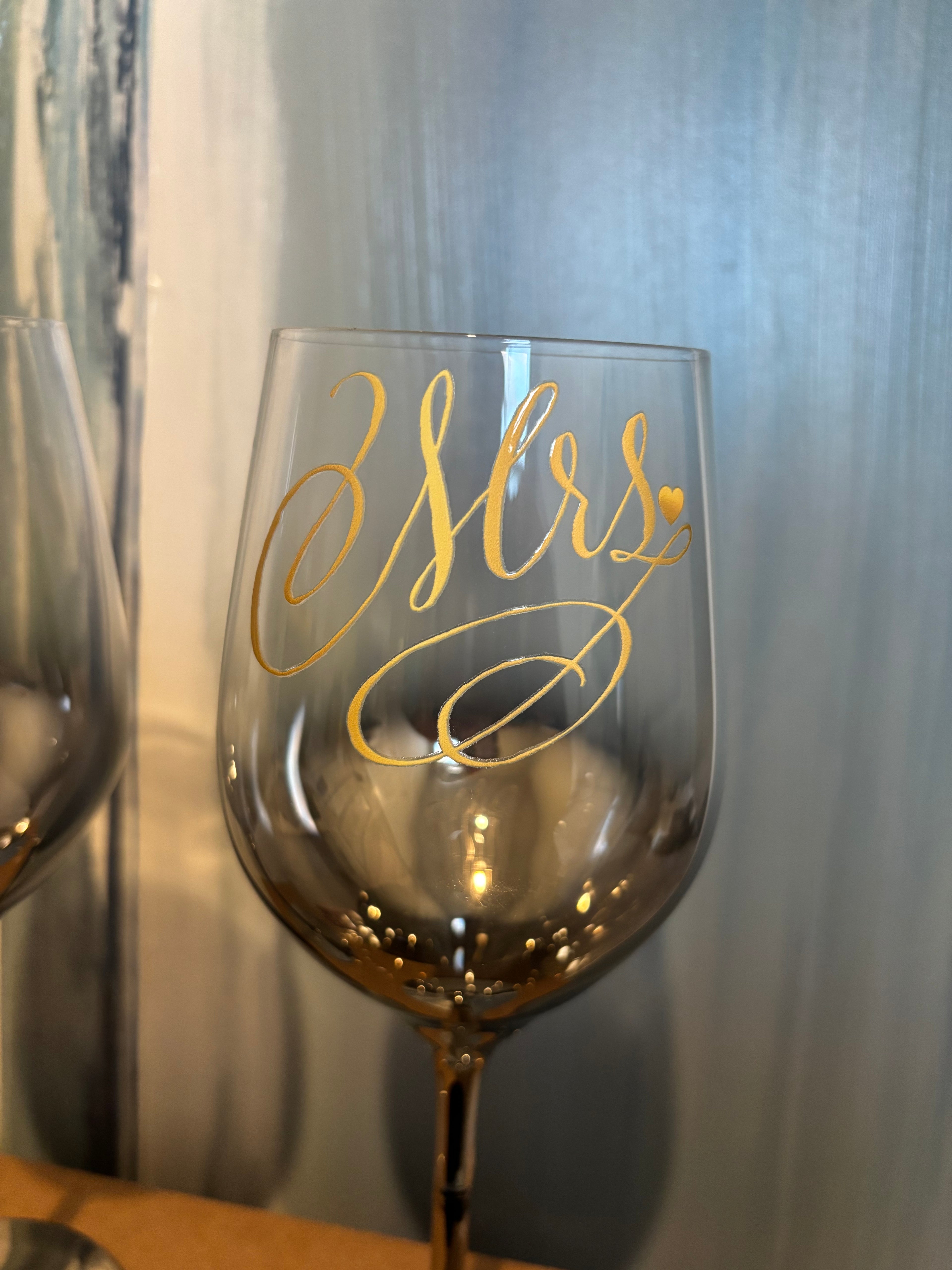 OMBRE Mr. & Mrs. Wine Glasses 21oz